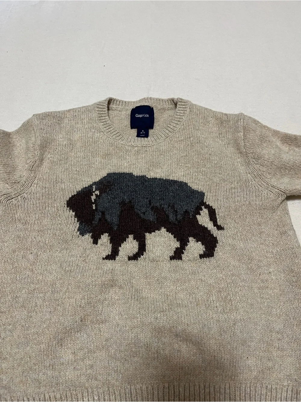 GAP Kids Cream Bison Intarsia Knit Crewneck Sweater Sz Small (6/7) Like New